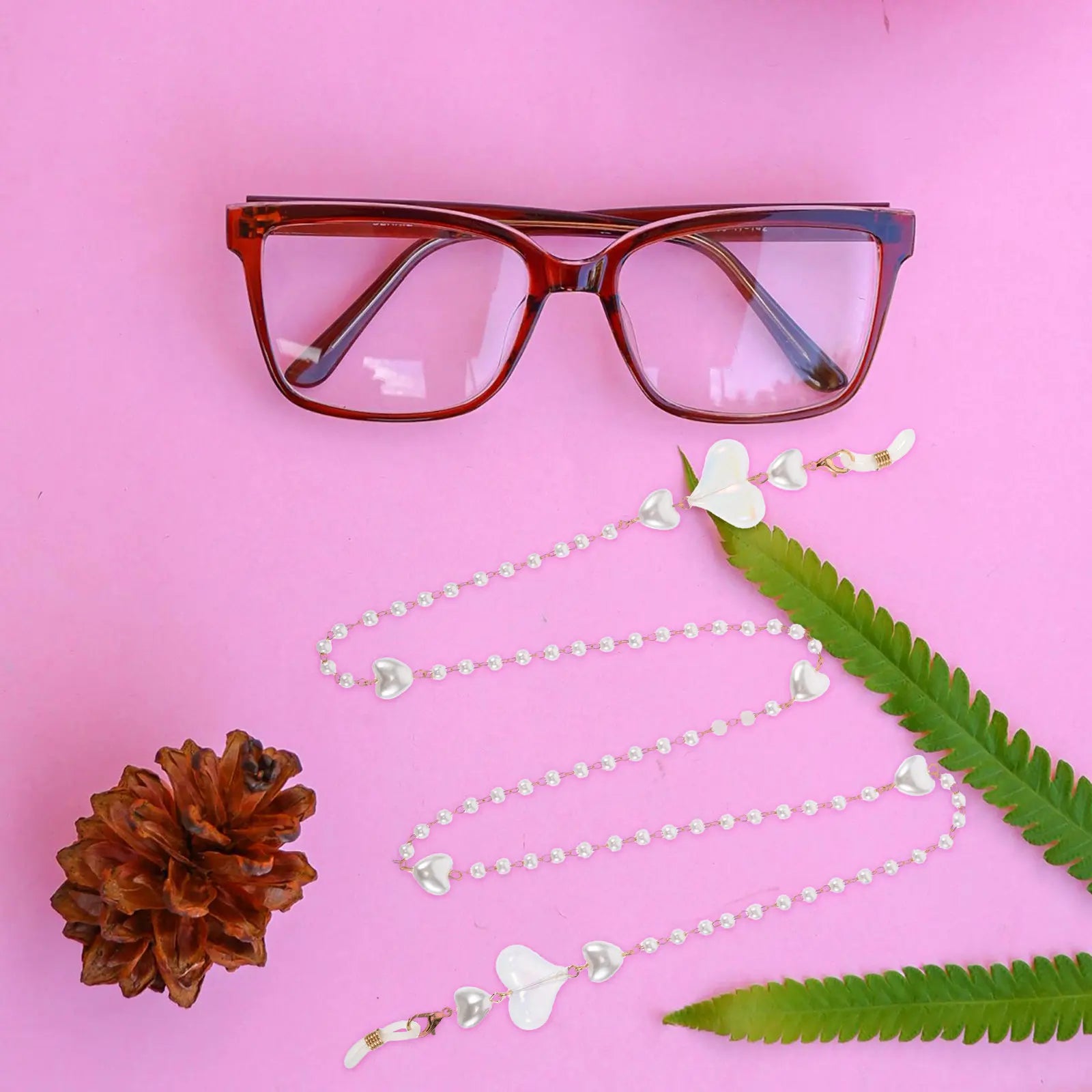 Heart Mask Chain Chic Pearl Beaded Heart Eyeglass Lanyard Adjustable Anti-Loss Sunglass Holder for Mask Glasses